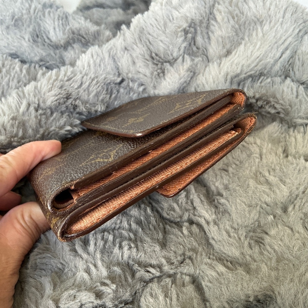 Louis Vuitton Monogram Medium Size Trifold Wallet - Picture 10 of 16